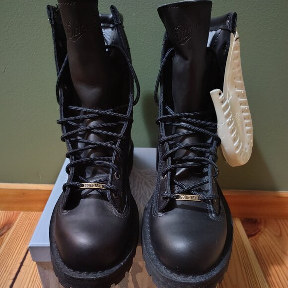 NWT Men’s Danner 8” Acadia Gore-Tex Round Toe Leather Boots Size 10